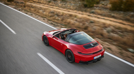 국내는 내년 출시..포르쉐 911 카레라 GTS 하이브리드 최초 공개
