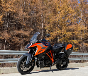 예상을 깨는 스포츠 투어러, KTM 1290 슈퍼듀크 GT