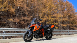 예상을 깨는 스포츠 투어러, KTM 1290 슈퍼듀크 GT